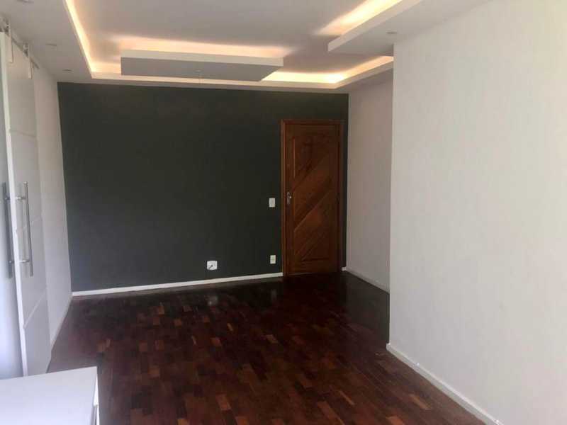 Apartamento à venda com 2 quartos, 95m² - Foto 2