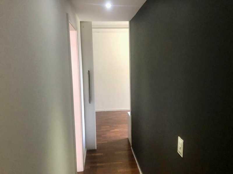 Apartamento à venda com 2 quartos, 95m² - Foto 12