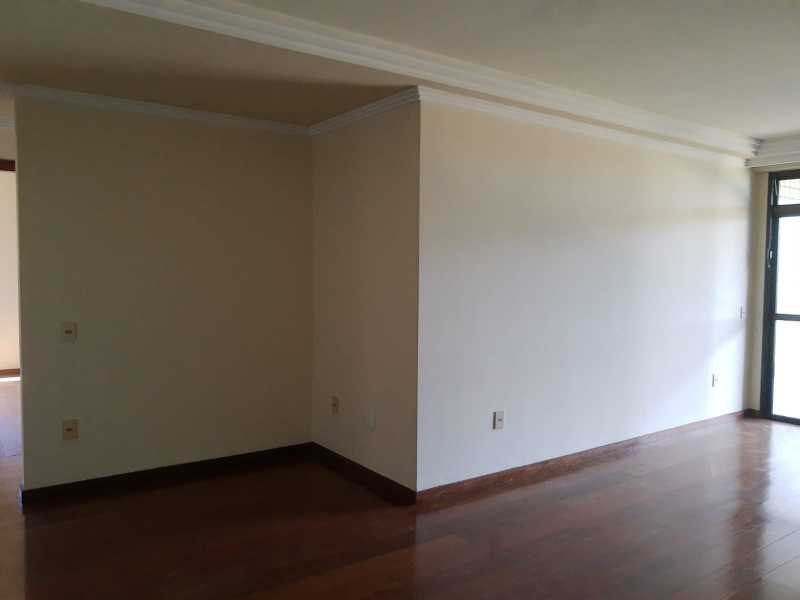 Apartamento à venda com 3 quartos, 120m² - Foto 7