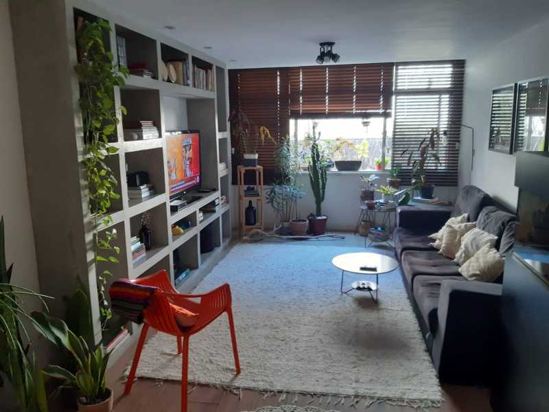 Apartamento à venda com 2 quartos, 85m² - Foto 1