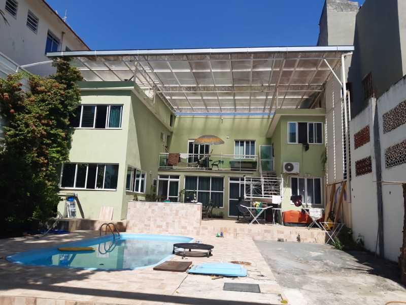 Casa à venda com 4 quartos, 220m² - Foto 3