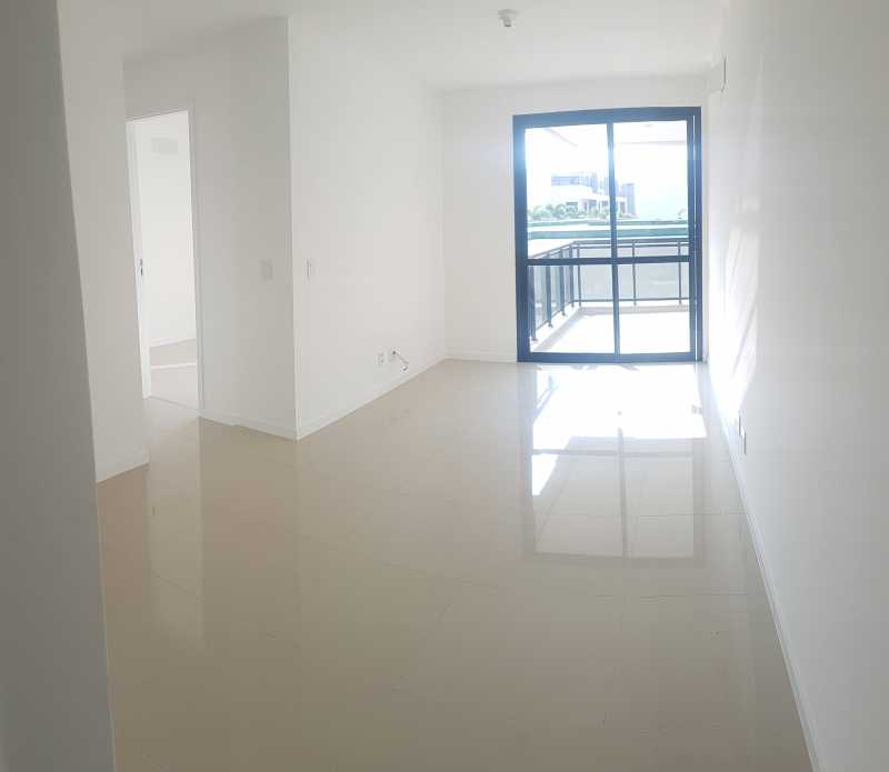 Apartamento à venda com 3 quartos, 94m² - Foto 3