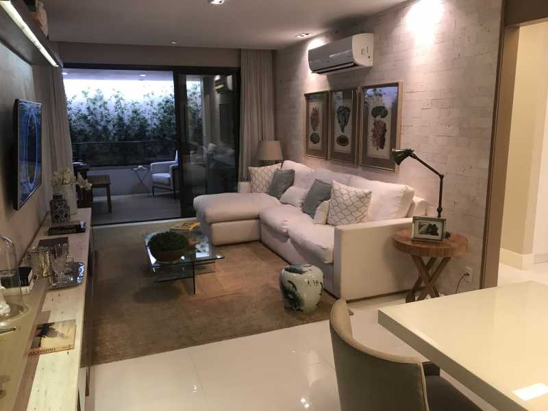 Apartamento à venda com 4 quartos, 131m² - Foto 2