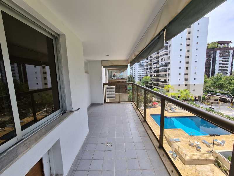 Apartamento à venda com 2 quartos, 74m² - Foto 2