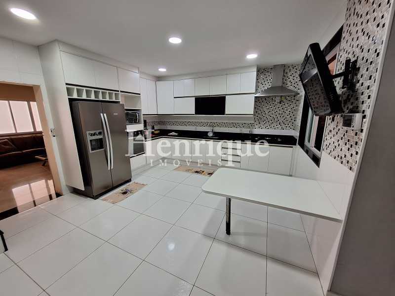 Casa, 4 quartos, 228 m² - Foto 9