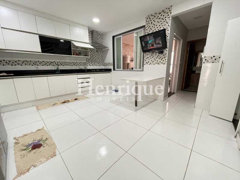 Casa, 4 quartos, 228 m² - Foto 8