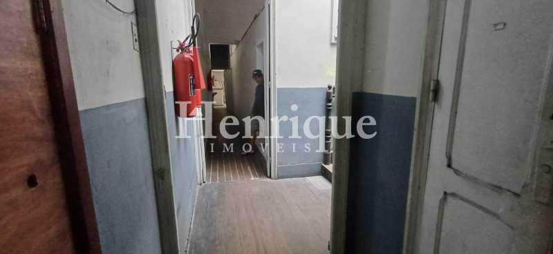 Casa, 6 quartos, 216 m² - Foto 4