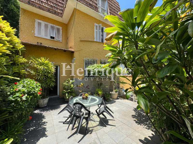 Casa, 4 quartos, 160 m² - Foto 1