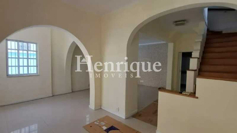 Casa, 4 quartos, 195 m² - Foto 1