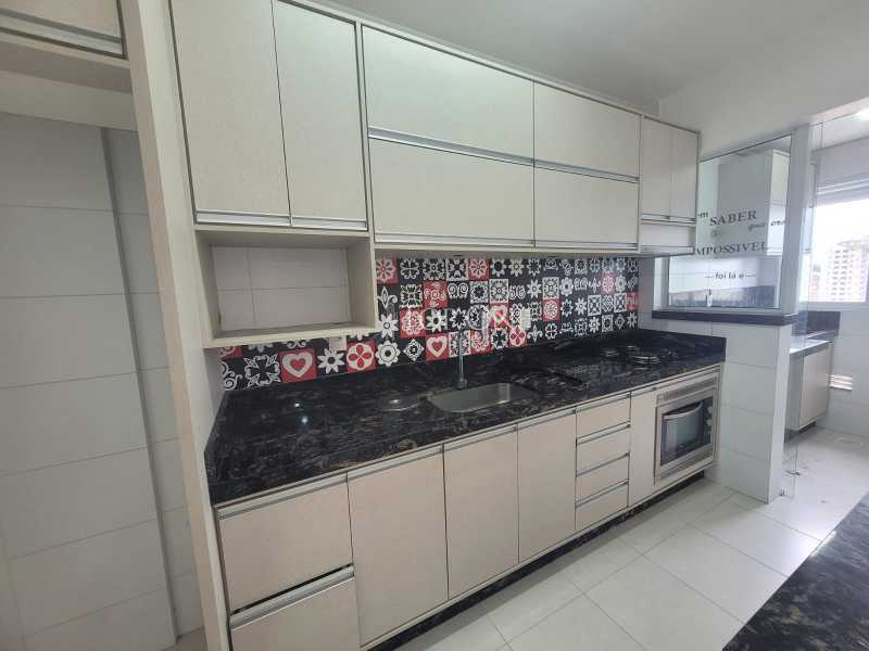 Apartamento à venda com 2 quartos, 67m² - Foto 9