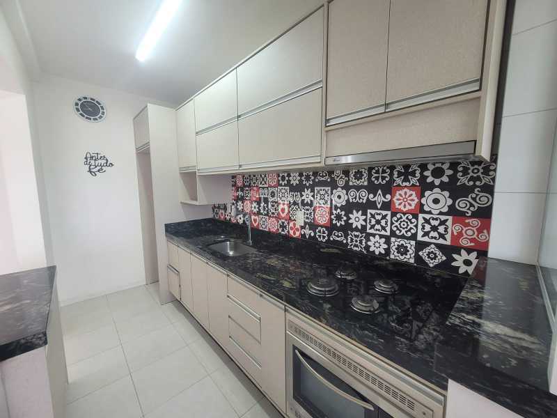 Apartamento à venda com 2 quartos, 67m² - Foto 8