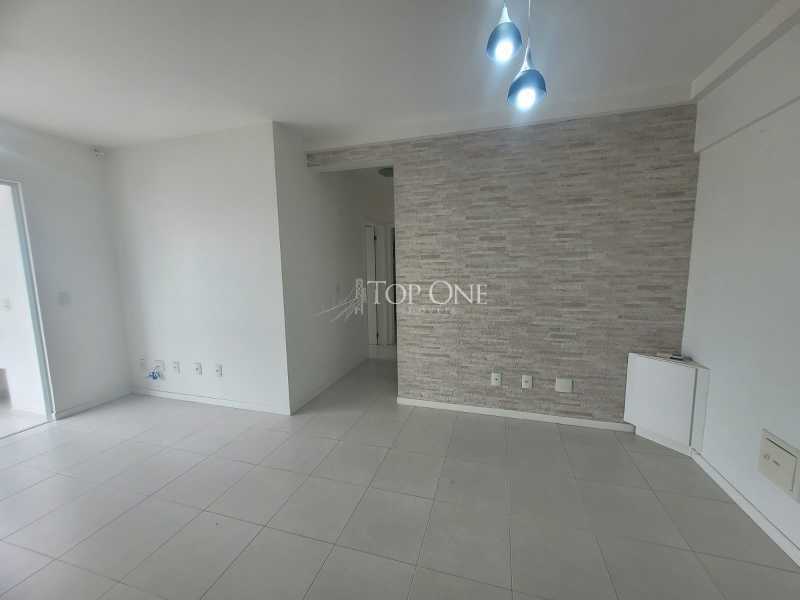 Apartamento à venda com 2 quartos, 67m² - Foto 3