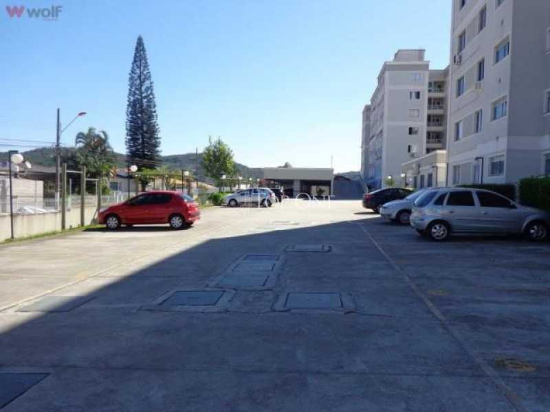 Apartamento à venda com 3 quartos, 64m² - Foto 2