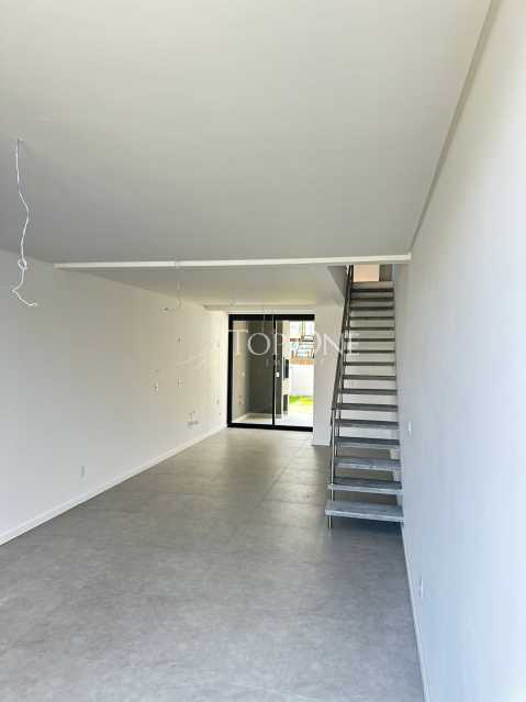 Casa à venda com 2 quartos, 115m² - Foto 2