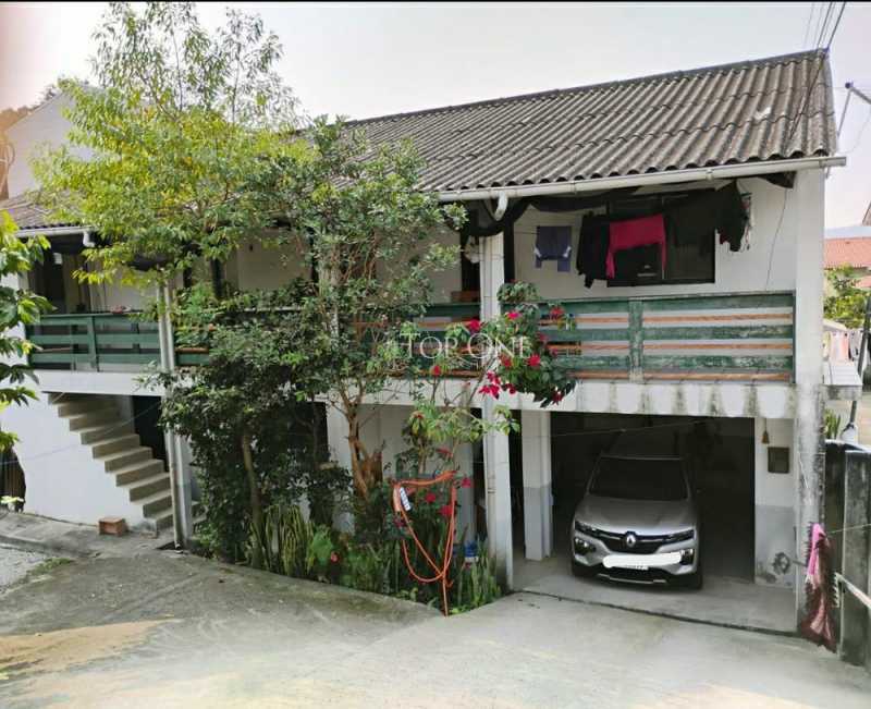 Casa à venda com 5 quartos, 300m² - Foto 1