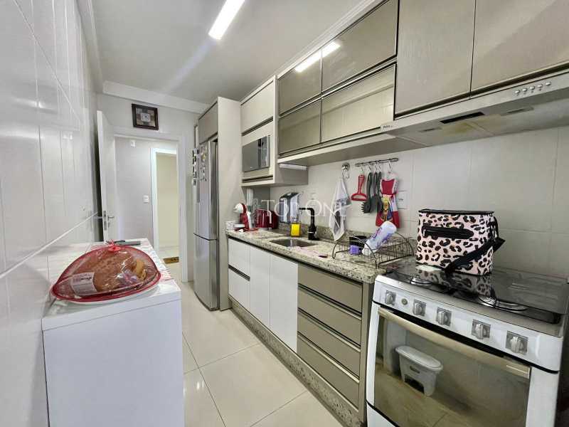 Apartamento à venda com 2 quartos, 86m² - Foto 4