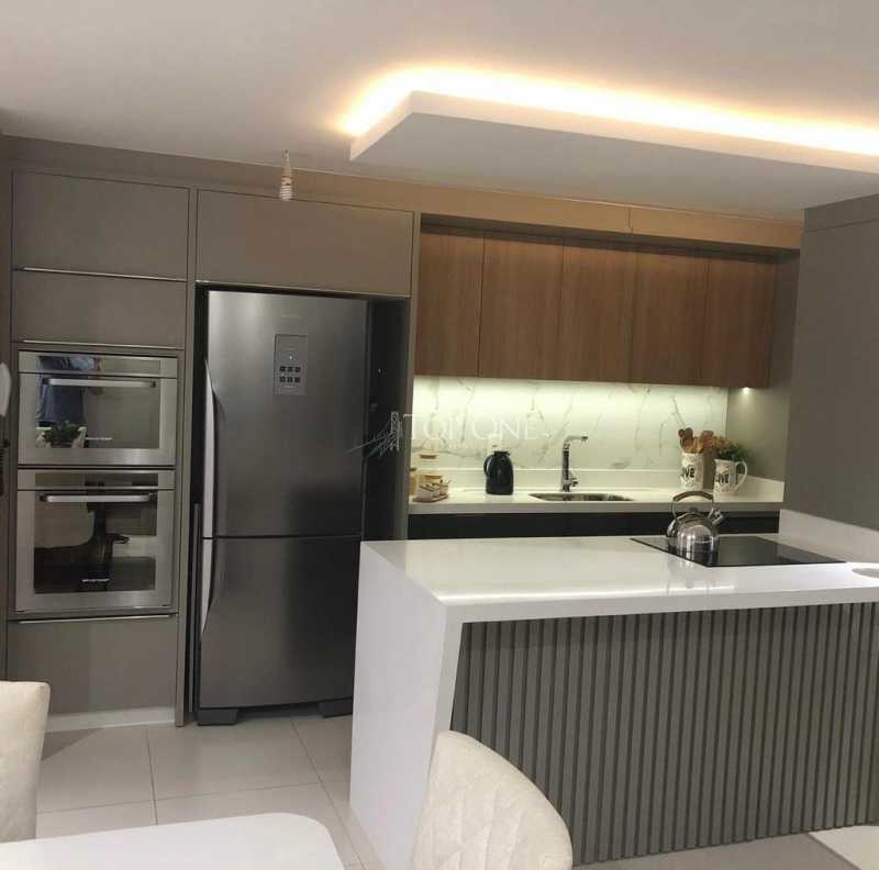 Apartamento à venda com 3 quartos, 111m² - Foto 18