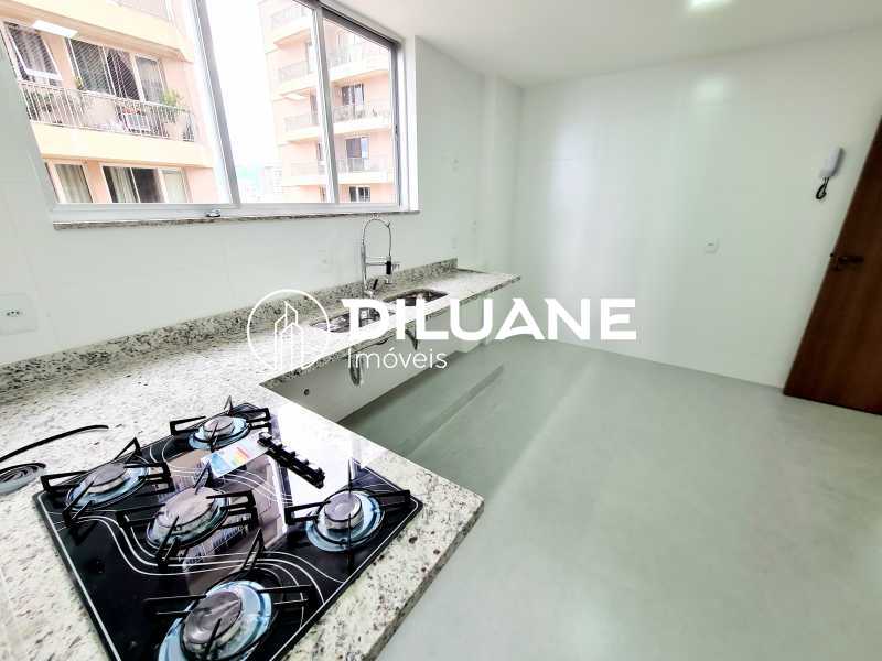 Apartamento à venda com 4 quartos, 185m² - Foto 9