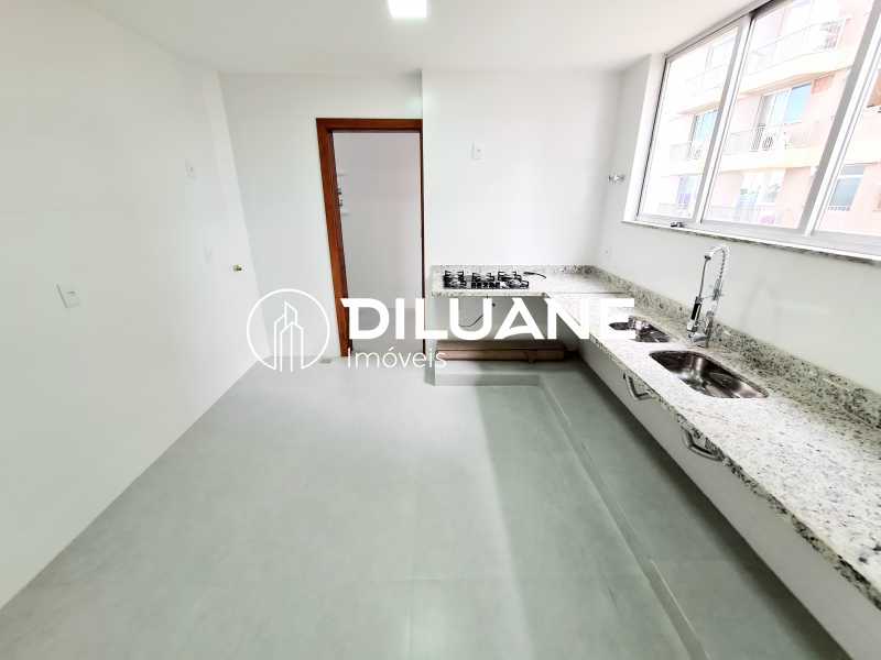 Apartamento à venda com 4 quartos, 185m² - Foto 11