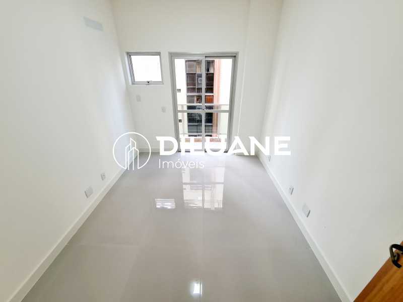 Apartamento à venda com 4 quartos, 185m² - Foto 22