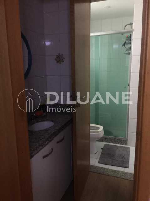 Apartamento à venda com 3 quartos, 115m² - Foto 11