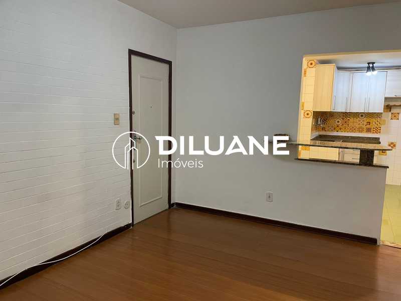 Apartamento à venda com 2 quartos, 60m² - Foto 4