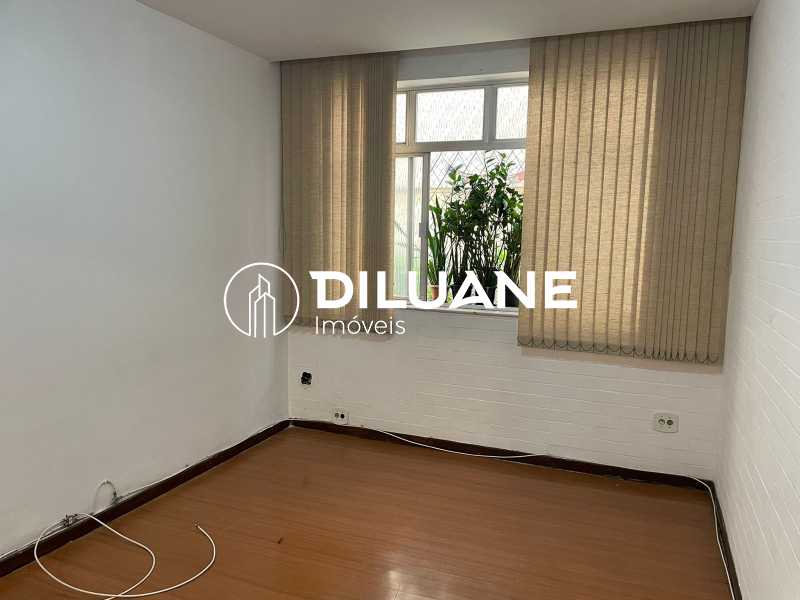 Apartamento à venda com 2 quartos, 60m² - Foto 1