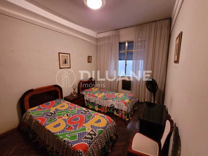 Apartamento à venda com 3 quartos, 132m² - Foto 9