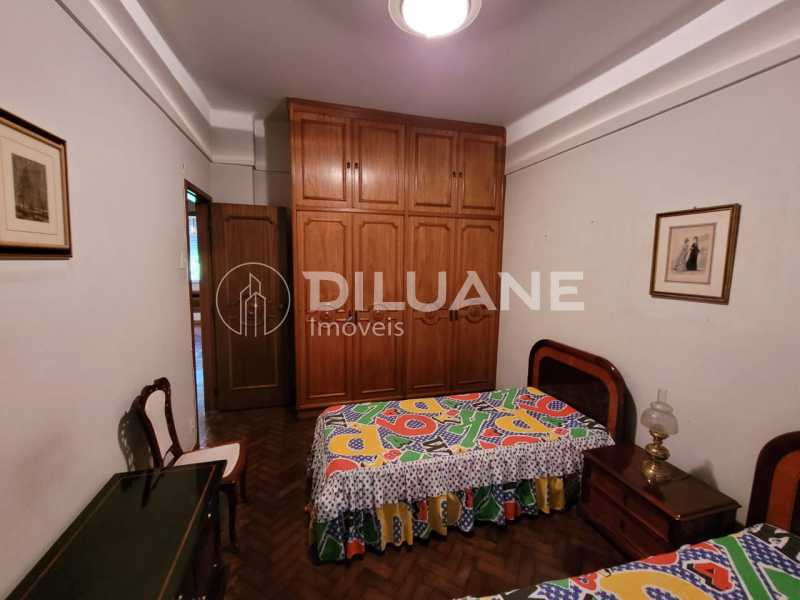 Apartamento à venda com 3 quartos, 132m² - Foto 10