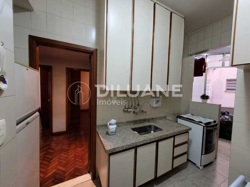 Apartamento à venda com 3 quartos, 132m² - Foto 27