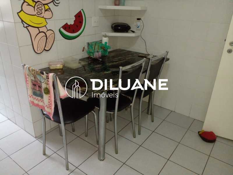 Apartamento à venda com 3 quartos, 98m² - Foto 7