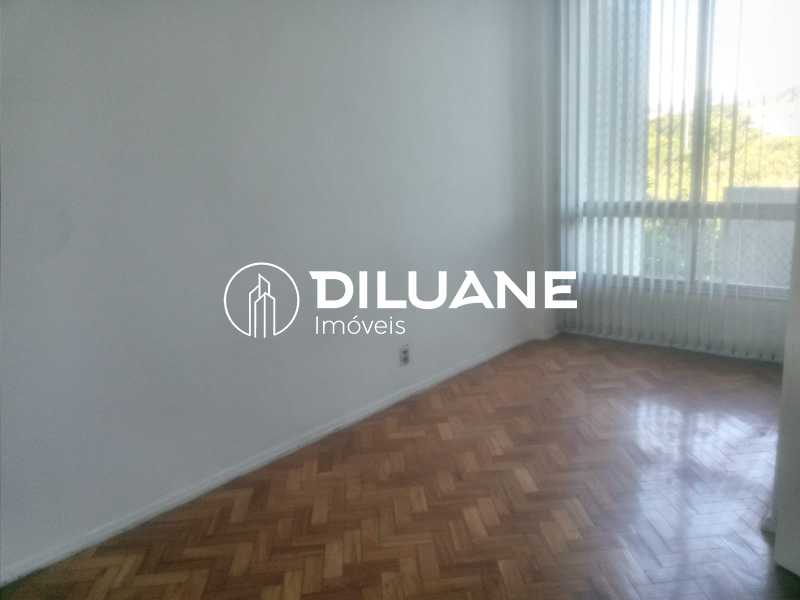 Apartamento à venda com 2 quartos, 65m² - Foto 18