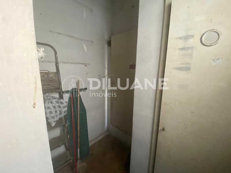 Apartamento à venda com 3 quartos, 100m² - Foto 13