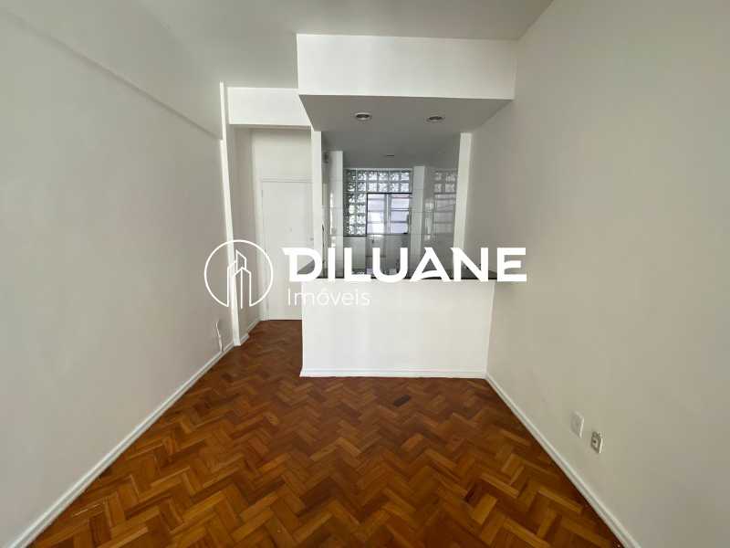 Apartamento à venda com 1 quarto, 45m² - Foto 1