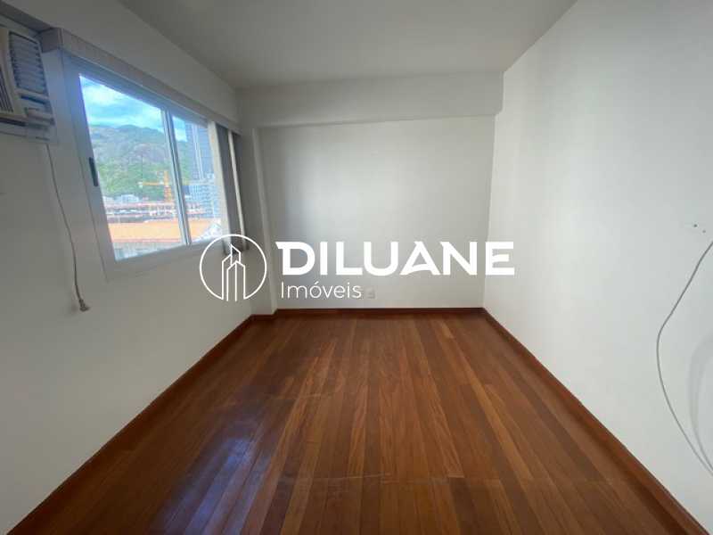 Apartamento à venda com 2 quartos, 90m² - Foto 9