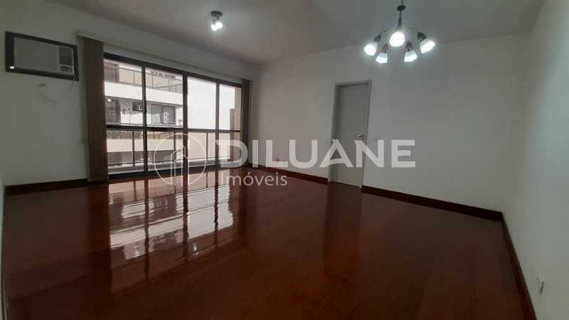 Apartamento à venda com 3 quartos, 128m² - Foto 1