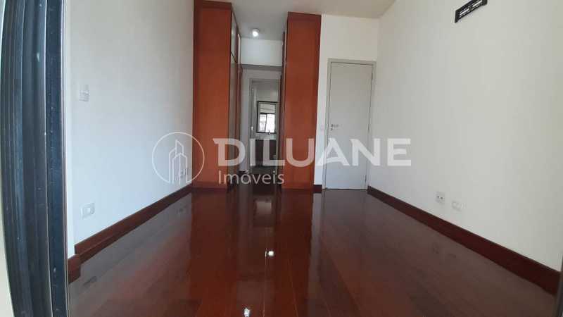 Apartamento à venda com 3 quartos, 128m² - Foto 8