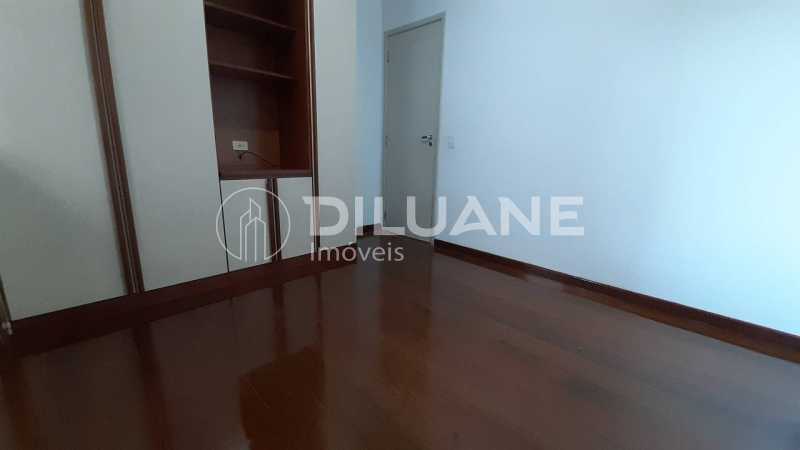 Apartamento à venda com 3 quartos, 128m² - Foto 9