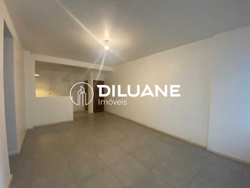 Apartamento à venda com 3 quartos, 90m² - Foto 4