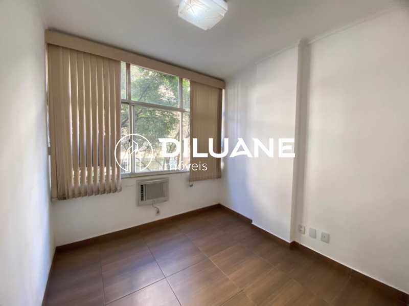 Apartamento à venda com 2 quartos, 70m² - Foto 6