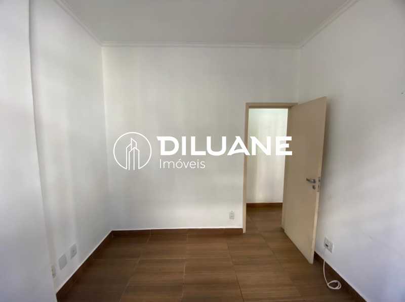 Apartamento à venda com 2 quartos, 70m² - Foto 7