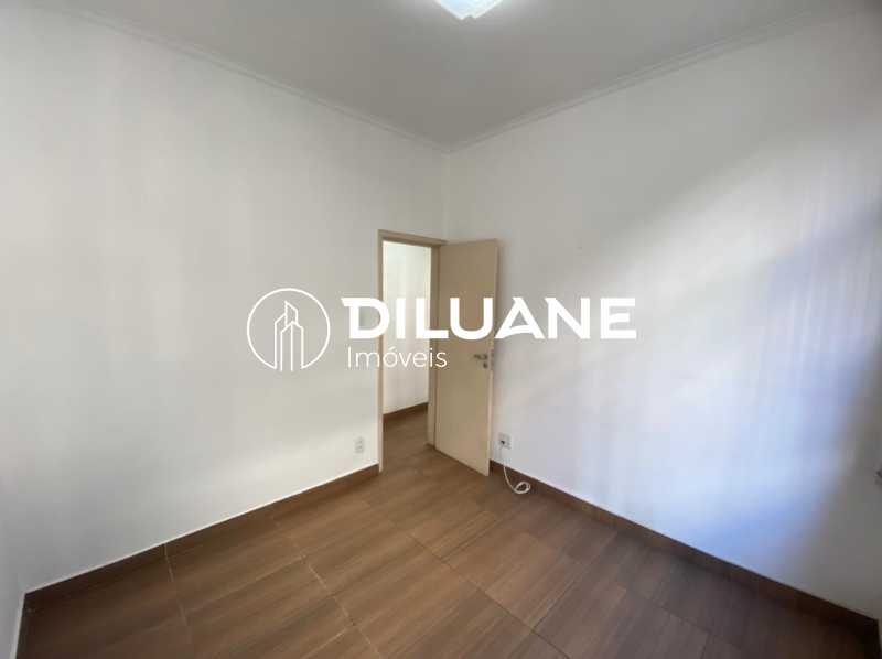 Apartamento à venda com 2 quartos, 70m² - Foto 12