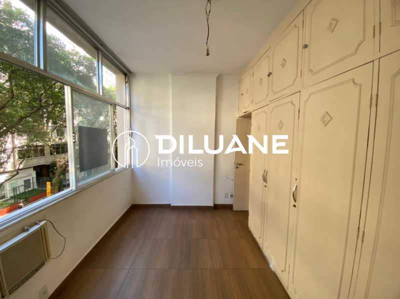 Apartamento à venda com 2 quartos, 70m² - Foto 11