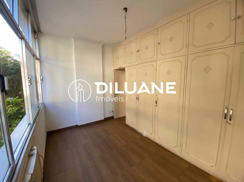 Apartamento à venda com 2 quartos, 70m² - Foto 13