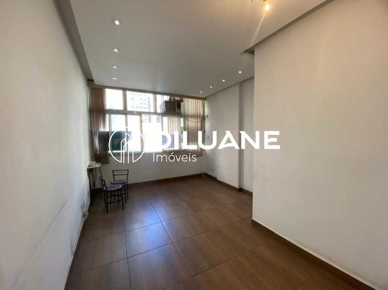 Apartamento à venda com 2 quartos, 70m² - Foto 2