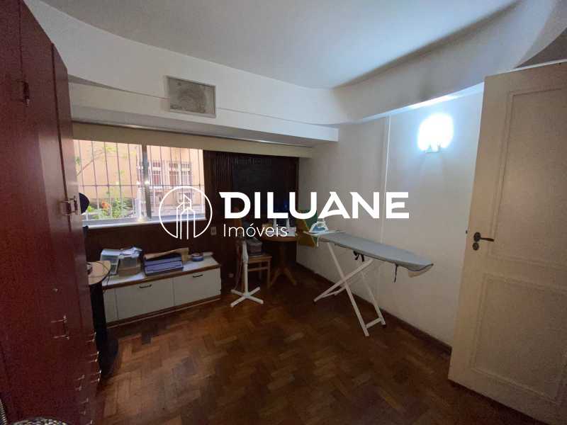 Apartamento à venda com 4 quartos, 270m² - Foto 11