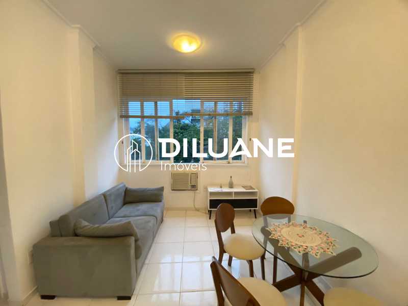 Apartamento à venda com 1 quarto, 42m² - Foto 1