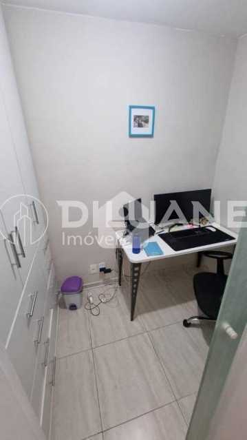 Apartamento à venda com 2 quartos, 80m² - Foto 25