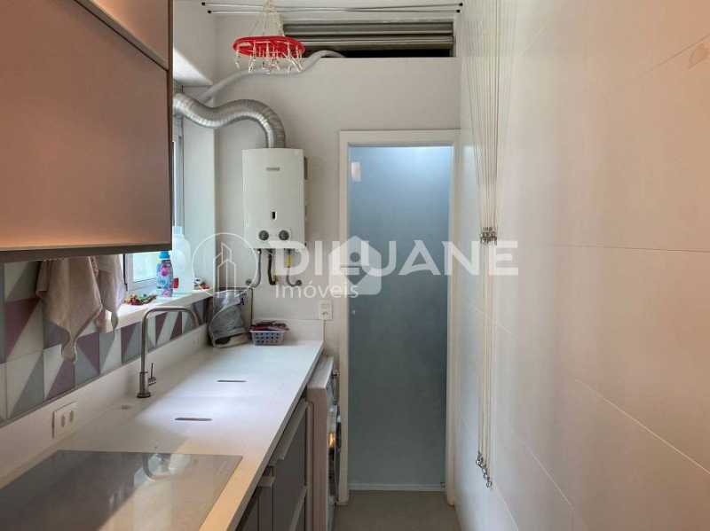 Apartamento à venda com 2 quartos, 80m² - Foto 26