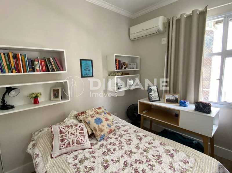 Apartamento à venda com 2 quartos, 80m² - Foto 36